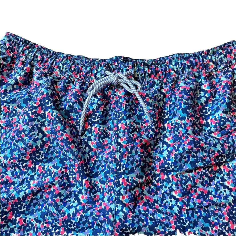 TailorByrd Navy Multicolor Print Swim Trunks XL NWT 4-Way Stretch Liner